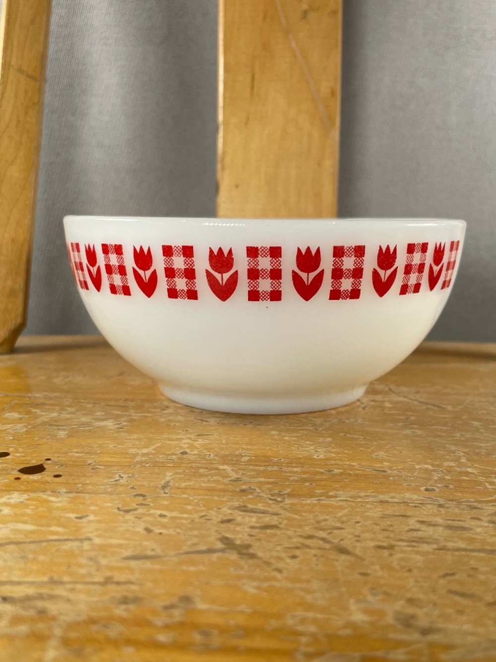 Vintage MCM Termocrisa Red Tulip Gingham 5 Inch Milk Glass Bowls | Set of 3 70s